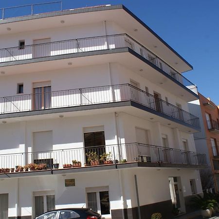 Hostal Gran Sol Llanca Ngoại thất bức ảnh
