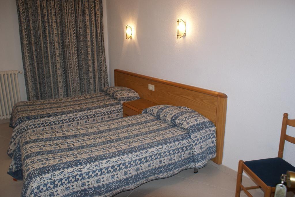 Hostal Gran Sol Llanca Phòng bức ảnh