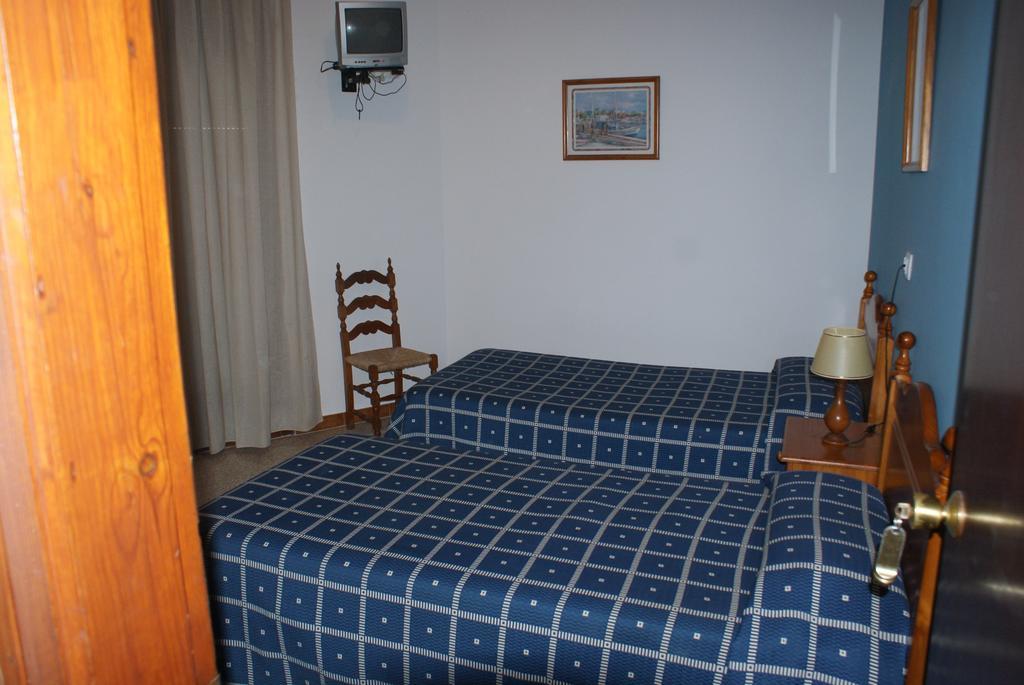 Hostal Gran Sol Llanca Ngoại thất bức ảnh